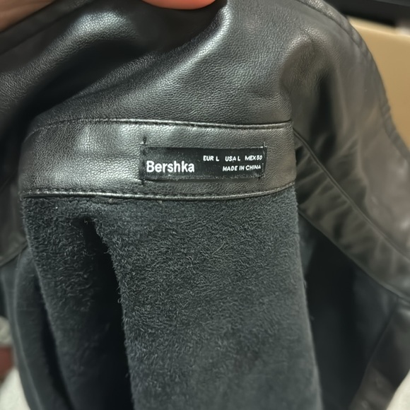 Bershka Cropped Faux Jacket Size L - Picture 4 of 4